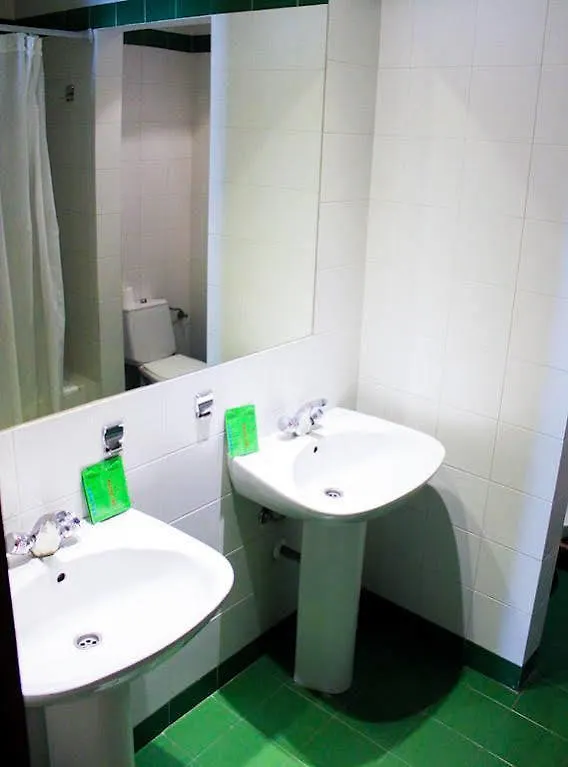 Hostal Jardines Granada 2*,